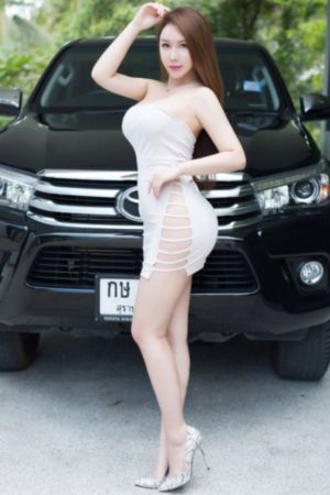大胸喂奶秘书3p高h