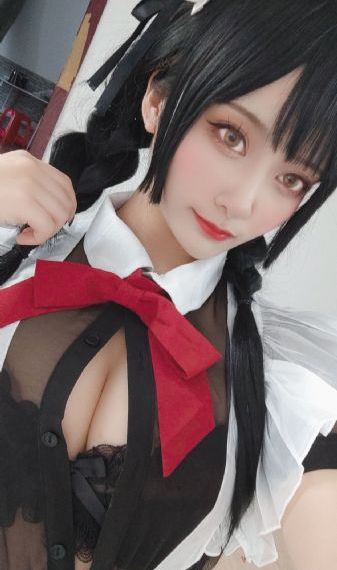 两个上面一个下电影